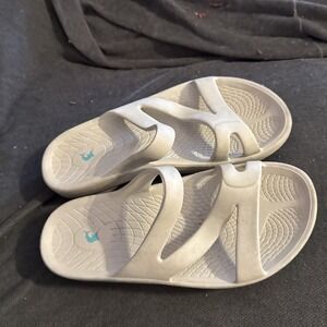 Reel Legends White Slip On Sandals Unisex Men's 7 Womens 9